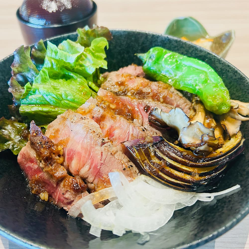 道産ステーキ丼